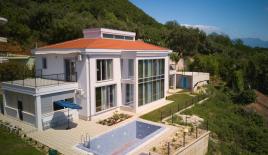 House for 1 200 000 euro in Kumbor, Montenegro