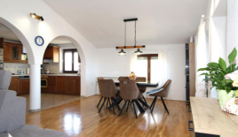 Haus für 1 296 000 euro in Izola, Slowenien