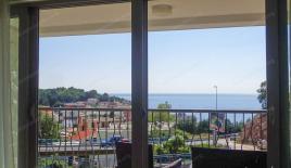 Apartamento para 210 000 euro en Przno, Montenegro