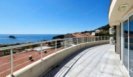 Apartment for 350 000 euro in Petrovac, Montenegro