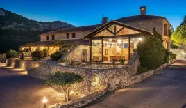 Biens commerciaux pour 2 500 000 Euro à Barcelone, Espagne