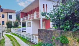 Villa per 450 000 euro a Perzagno, Montenegro