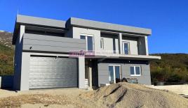 Villa per 320 000 euro a Herceg-Novi, Montenegro