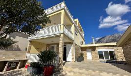 Casa para 350 000 euro en Dobra Voda, Montenegro