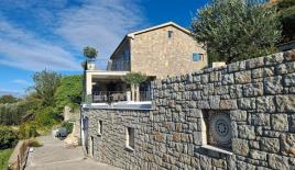 Casa para 540 000 euro en Rezevici, Montenegro