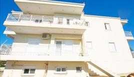 Casa per 960 000 euro a Loutraki, Grecia