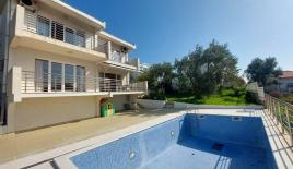 Casa para 450 000 euro en Šušanj, Montenegro