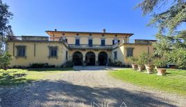 Villa a Prato, Italia (prezzo su richiesta)