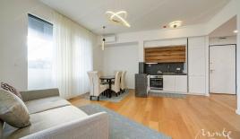 Appartement pour 290 000 Euro à Becici, Monténégro