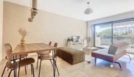 Appartamento per 305 000 euro a Cannes, Francia