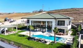 Villa pour 2 275 000 Euro à Istanbul, Turquie