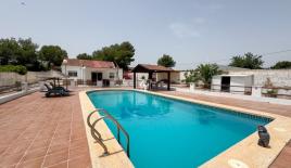 Chalet para 1 800 euro por mes en Pilar de la Horadada, España