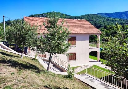 Finca para 500 000 euro en Nikšić, Montenegro
