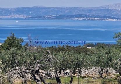 Grundstück für 650 000 euro in Sutivan, Kroatien