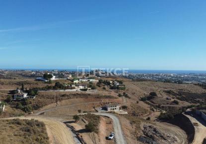 Grundstück für 190 000 euro in Mijas, Spanien