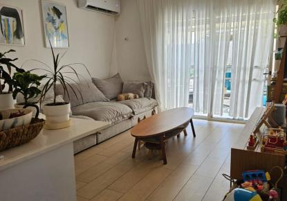 Cottage für 1 300 000 euro in Tel Aviv, Israel