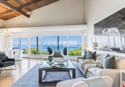 House for 3 108 706 euro in Los Angeles, USA