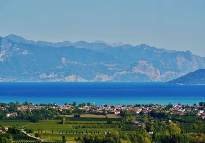Terrain pour 1 100 000 Euro à Desenzano del Garda, Italie