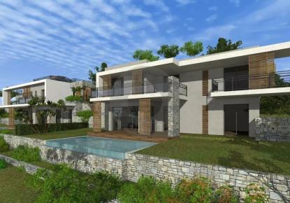 Terrain pour 550 000 Euro à Menton, France