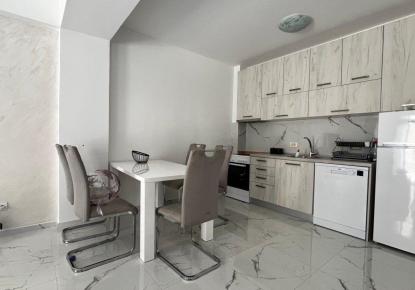 Piso para 180 000 euro en Petrovac, Montenegro