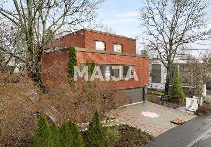 Casa per 1 400 000 euro a Helsinki, Finlandia