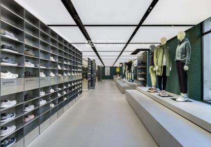 Negozio per 1 300 000 euro a Barcellona, Spagna