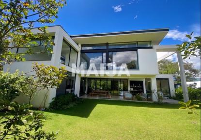 Haus für 811 388 euro in Ecuador