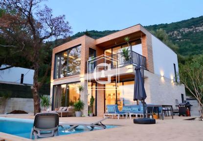 Villa para 650 000 euro en Kavač, Montenegro