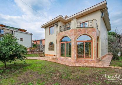 Villa para 3 000 000 euro en Radovici, Montenegro