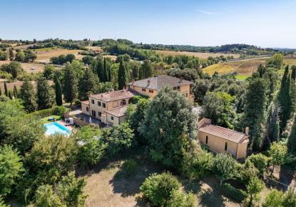 Maison de rapport pour 2 900 000 Euro à Foiano della Chiana, Italie