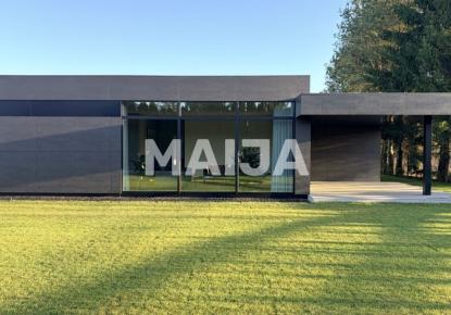 Casa para 900 000 euro en Marupe, Letonia