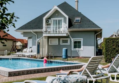 Hotel, albergo per 520 942 euro a Gyenesdias, Ungheria