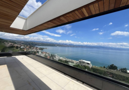 Casa per 2 700 000 euro a Opatija, Croazia