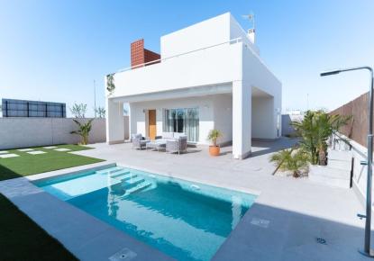 Villa for 469 000 euro in Pilar de la Horadada, Spain