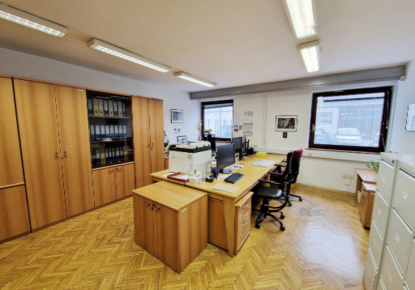 Büro für 600 000 euro in Ljubljana, Slowenien