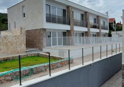 Casa adosada para 250 000 euro en Luštica, Montenegro