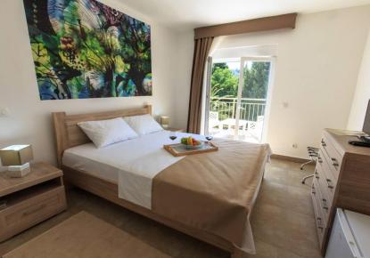 Hotel para 530 000 euro en Sutomore, Montenegro