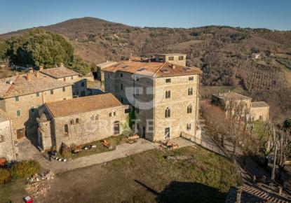Haus für 1 200 000 euro in Umbertide, Italien