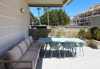 Casa di reddito per 340 000 euro a La Mata, Spagna