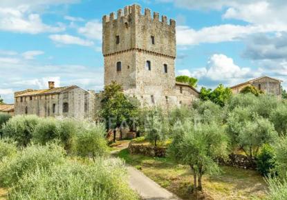Haus für 980 000 euro in Monteriggioni, Italien