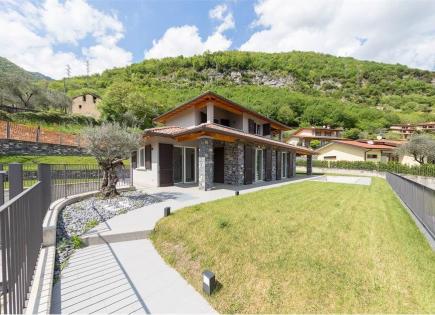 Villa für 1 650 000 euro in Comer See, Italien