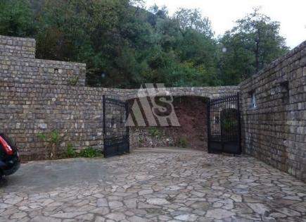 Hotel for 1 550 000 euro in Buljarica, Montenegro