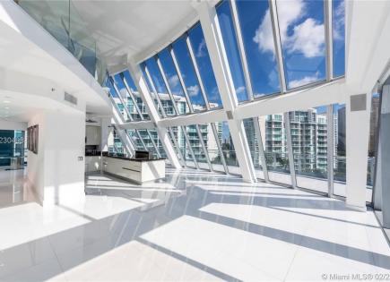 Penthouse for 3 198 144 euro in Miami, USA