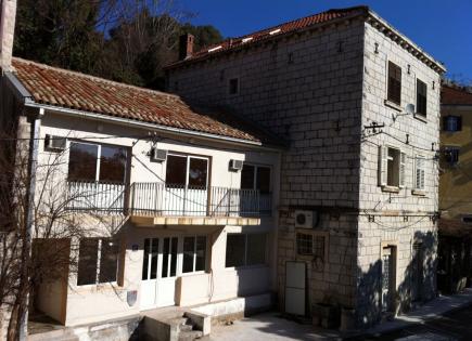 Haus für 370 000 euro in Herceg-Novi, Montenegro