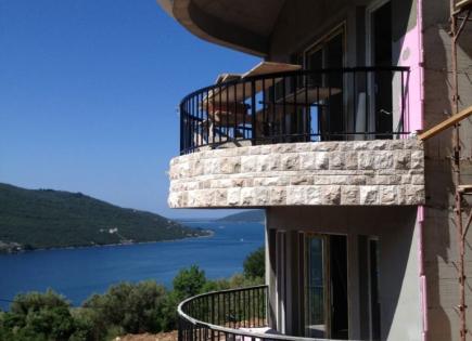 Piso para 232 220 euro en Herceg-Novi, Montenegro