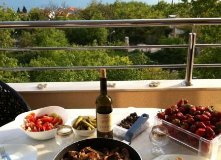 Piso para 400 000 euro en Herceg-Novi, Montenegro