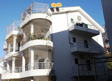 Wohnung für 520 000 euro in Risan, Montenegro