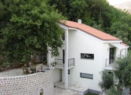 Villa for 550 000 euro in Budva, Montenegro