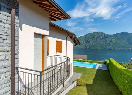 Villa pour 3 100 000 Euro par le Lac de Côme, Italie