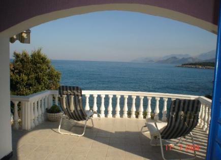 Villa für 480 000 euro in Utjeha, Montenegro